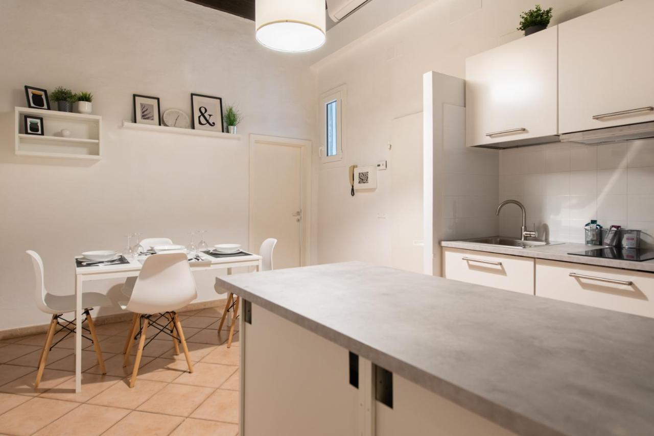 2 Rooms Next To A Market And Piazza Santa Croce - Homeunity Firenze Eksteriør billede