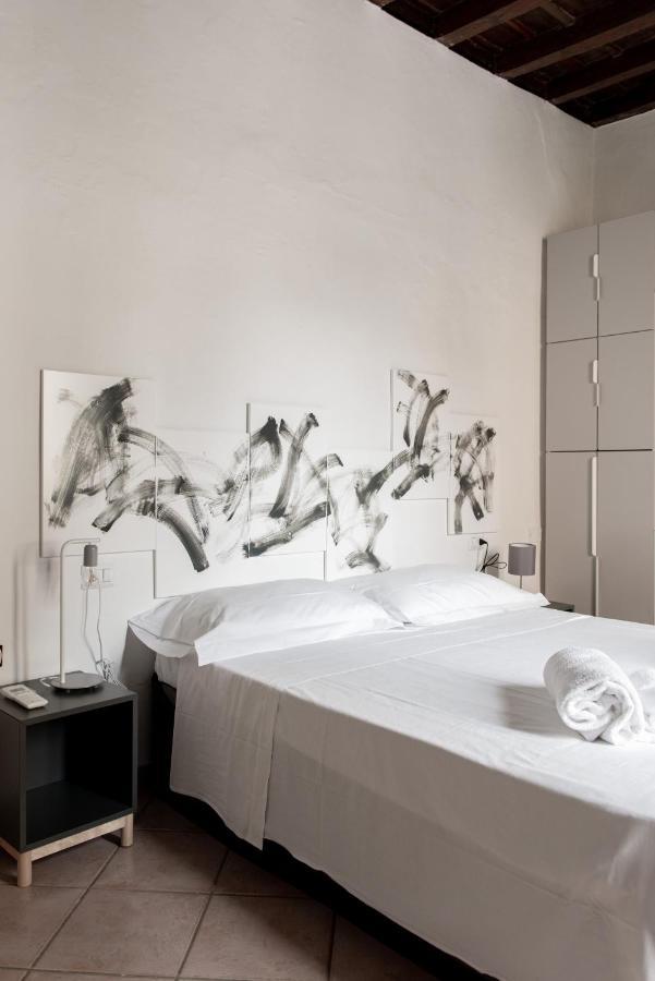 2 Rooms Next To A Market And Piazza Santa Croce - Homeunity Firenze Eksteriør billede