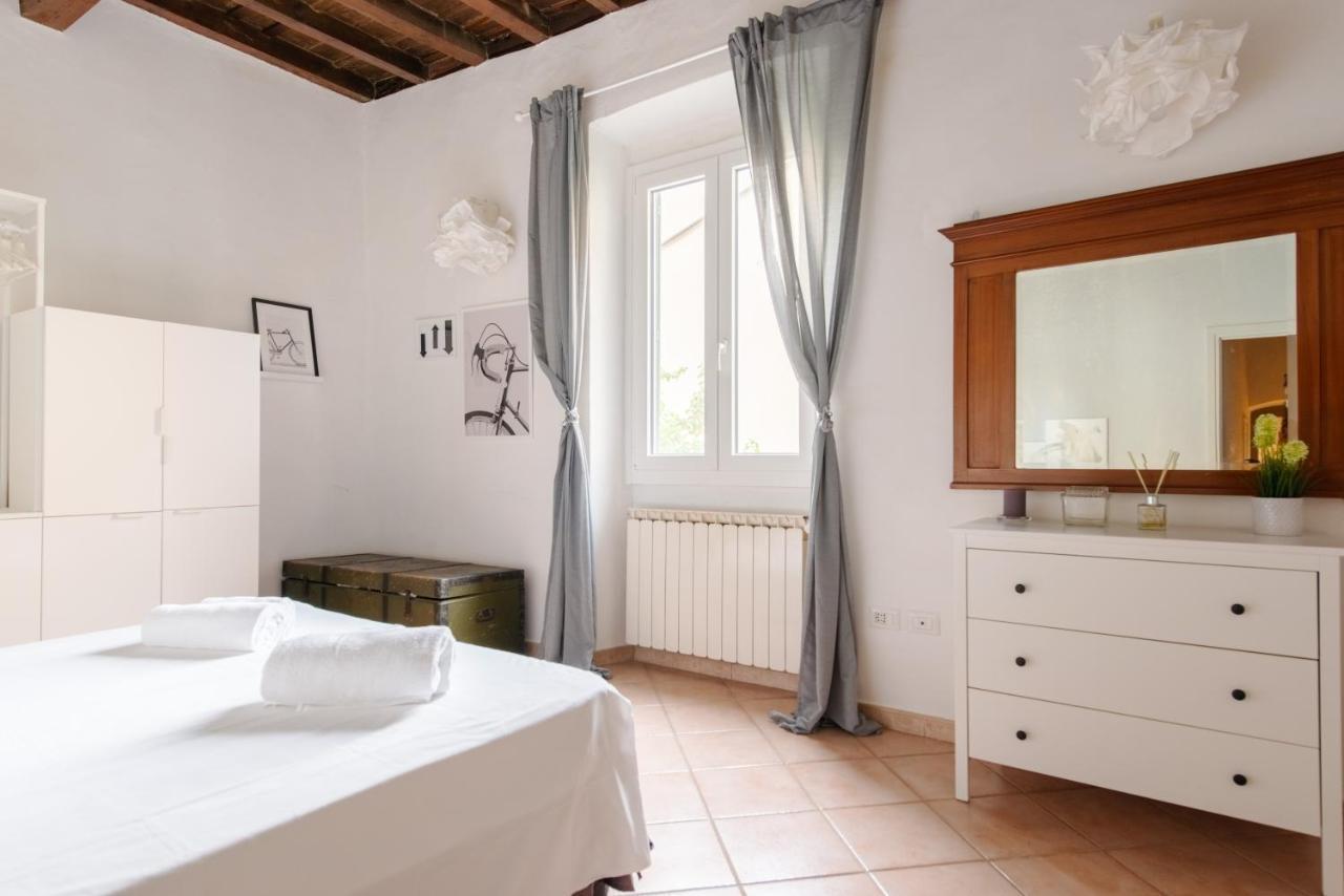 2 Rooms Next To A Market And Piazza Santa Croce - Homeunity Firenze Eksteriør billede